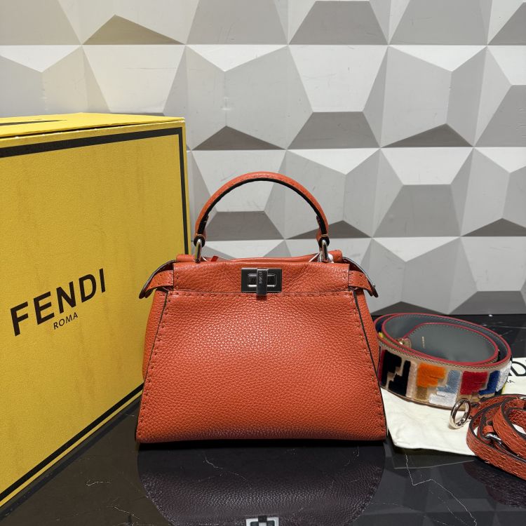 95新/芬迪/C14044185474/[PY1223B0023]