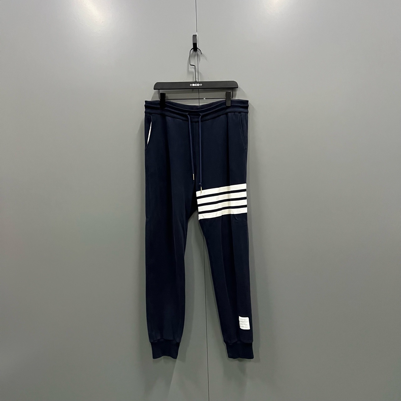 （jp）117 Thom Browne TB 藏青色四条纹卫裤 4码/95新/8600