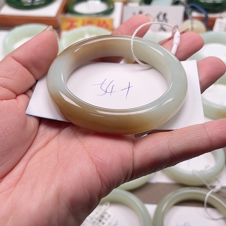 未镶嵌手镯和田玉安*