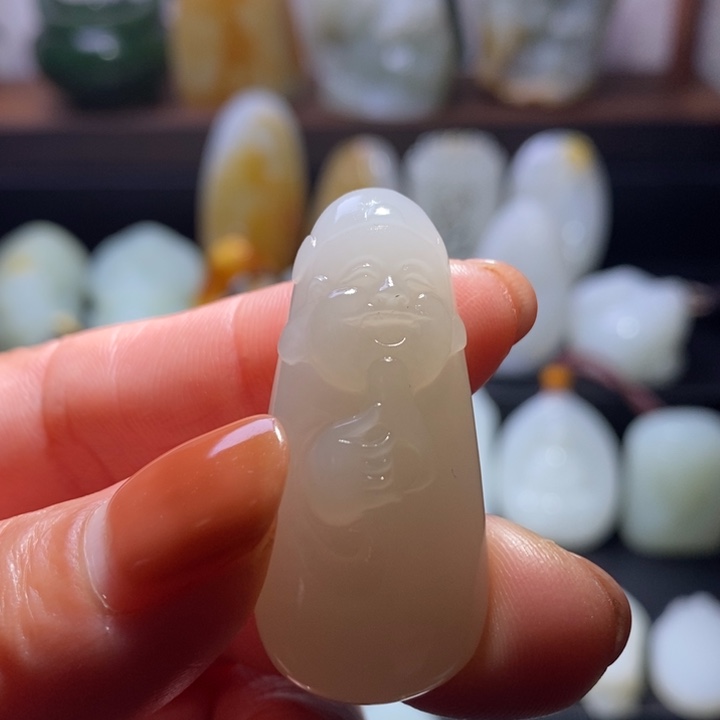 和田玉未镶嵌颈饰