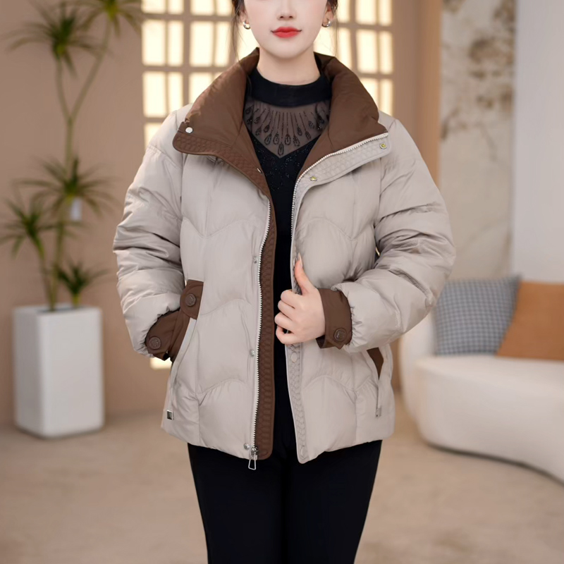 中年妈妈短款羽绒服女冬季新款加厚保暖休闲免洗白鸭绒外套