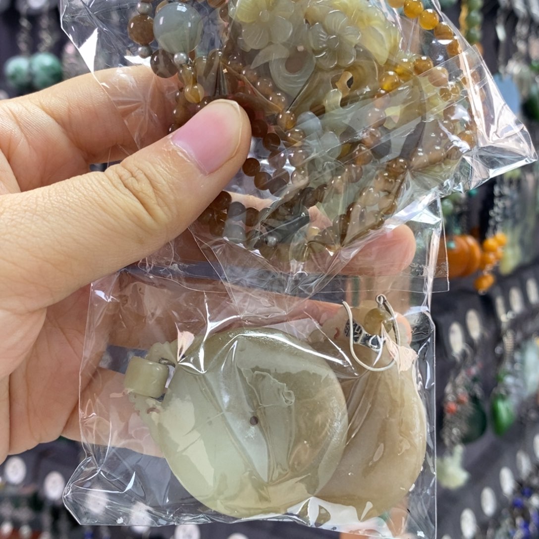 暖***心和田玉银S925镶嵌耳饰X10