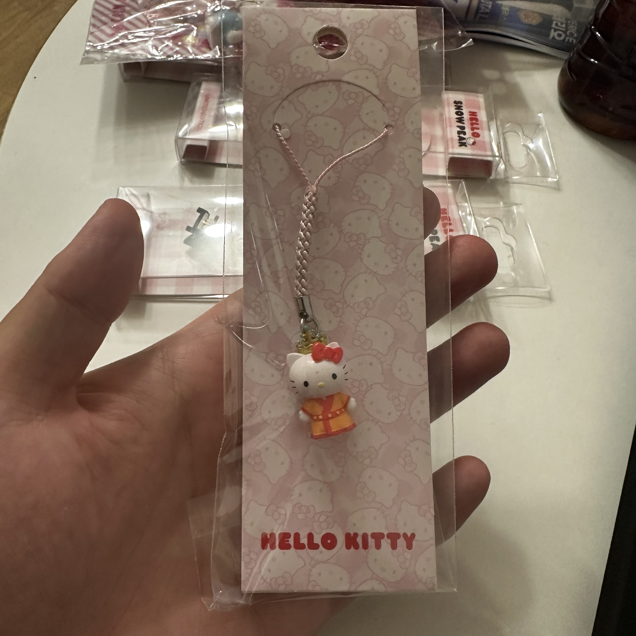 【首尔限定】Hello Kitty 咖啡厅限定 经典Kitty手机绳