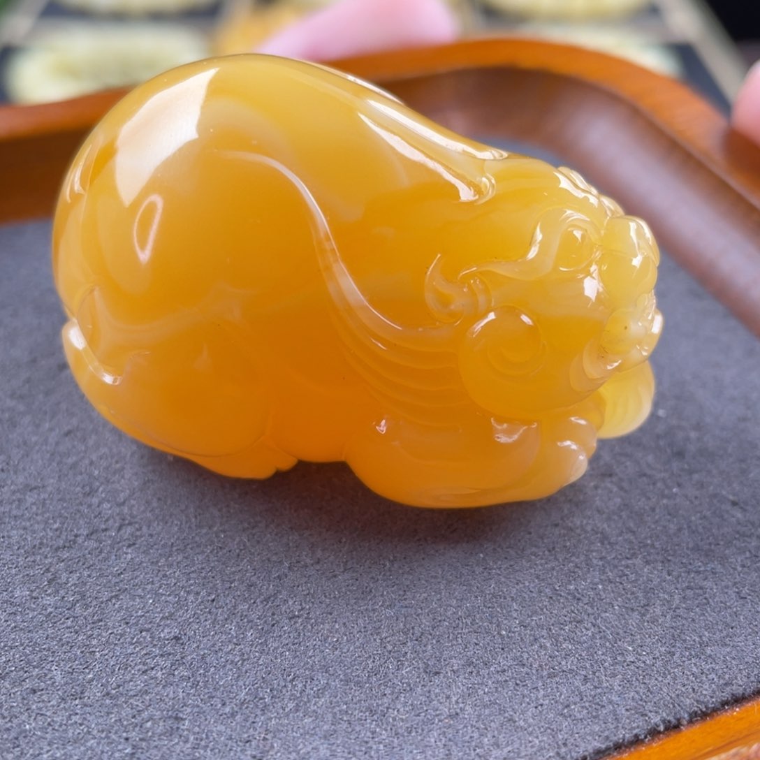 琥珀颈饰未镶嵌蜜蜡吊坠