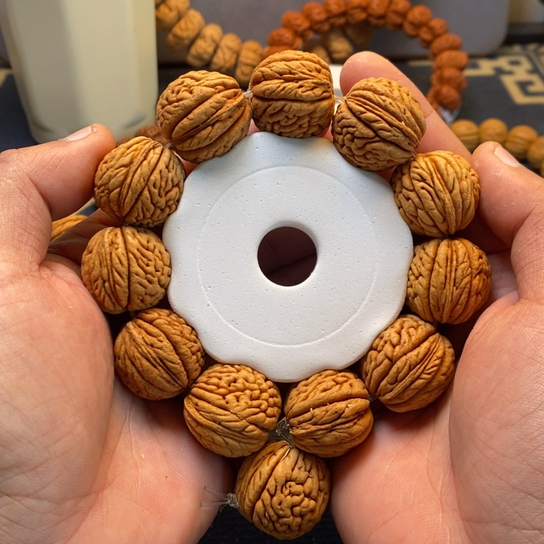 桃核吊坠龙鳞王桃核23毕业串