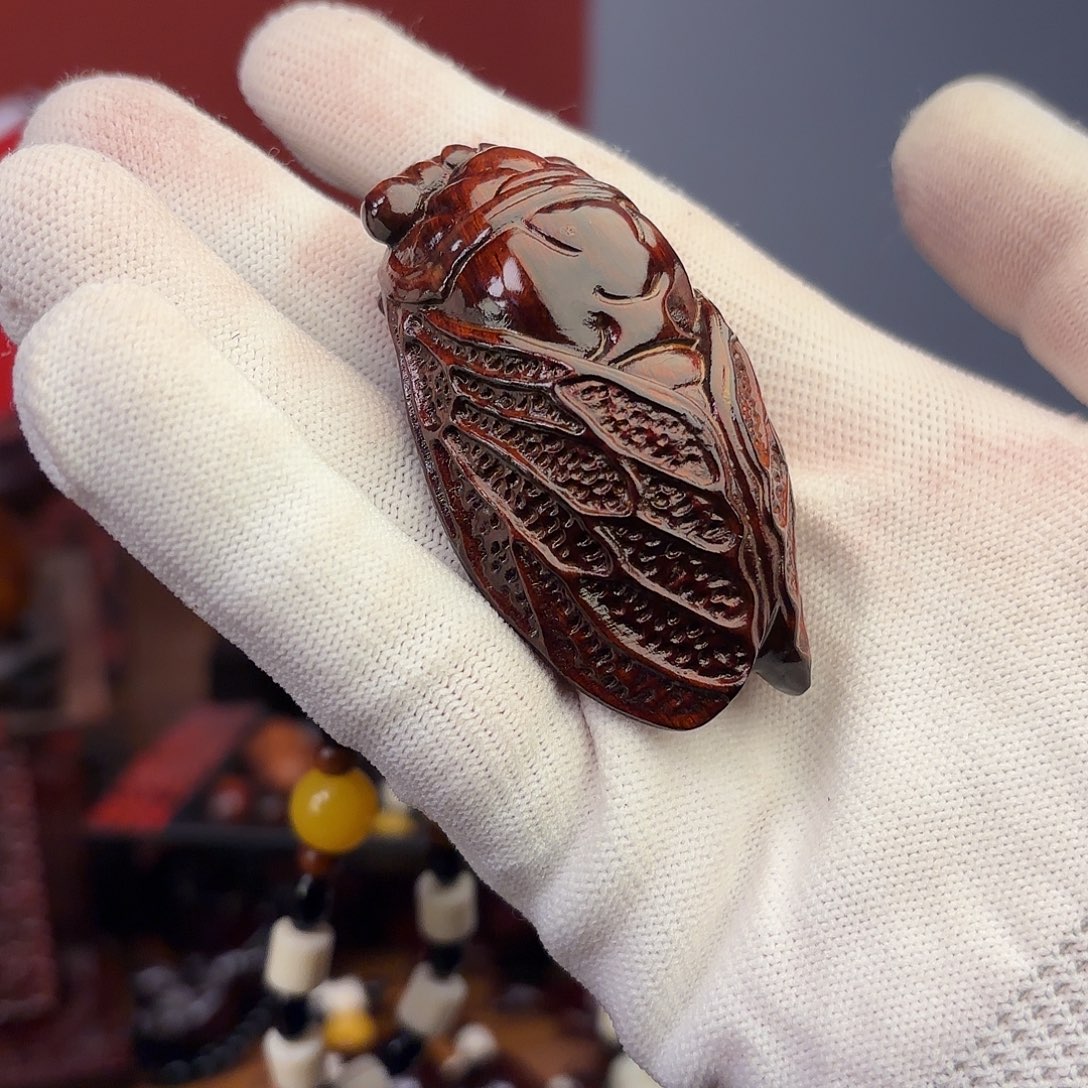 檀香紫檀（小叶紫檀）蝉