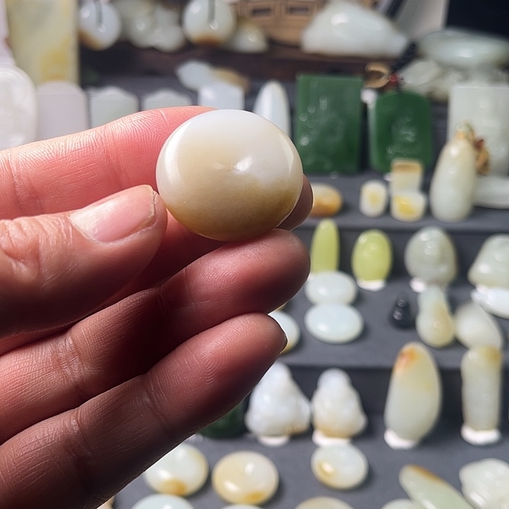 和田玉（糖玉）未镶嵌包链