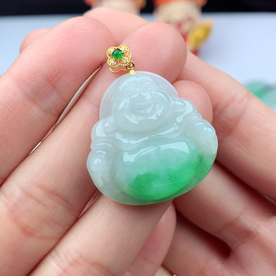翡翠颈饰18K金镶嵌翡翠