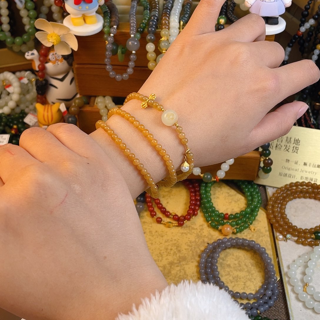 和田玉多圈手串未镶嵌