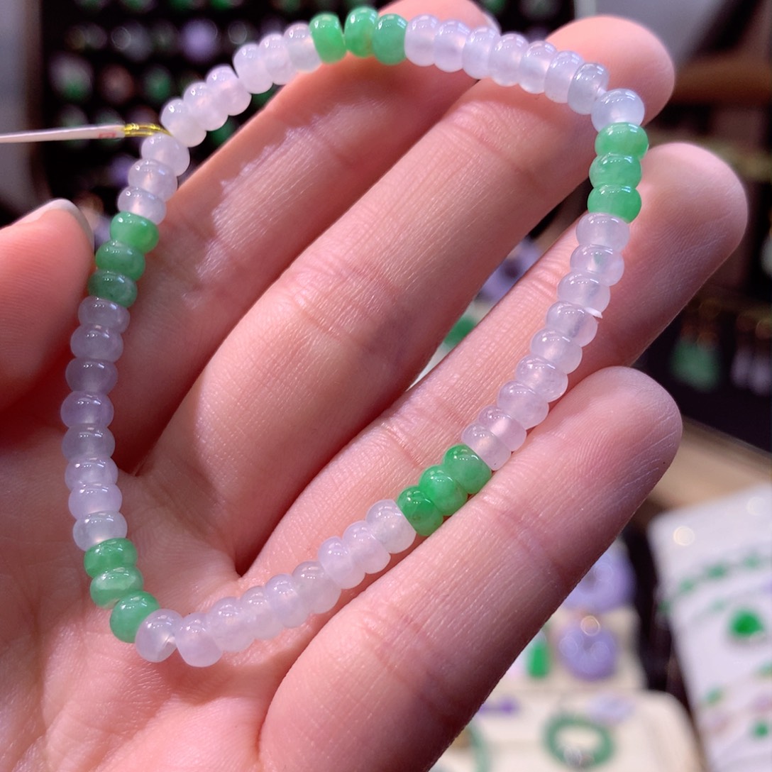 翡翠手链未镶嵌翡翠