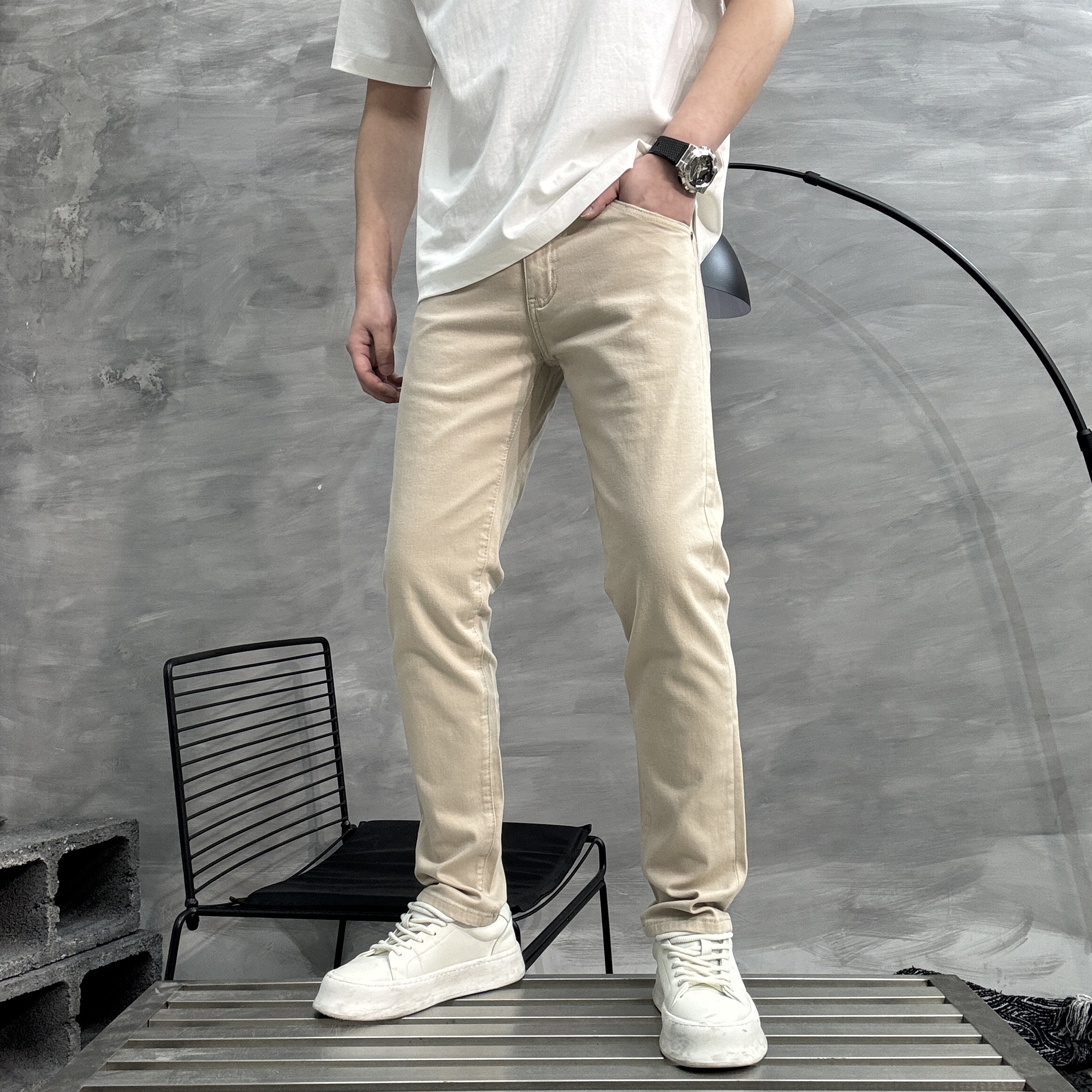 男士春夏薄款卡其色牛仔裤裤子夏季修身直筒休闲时尚百搭（广州货）