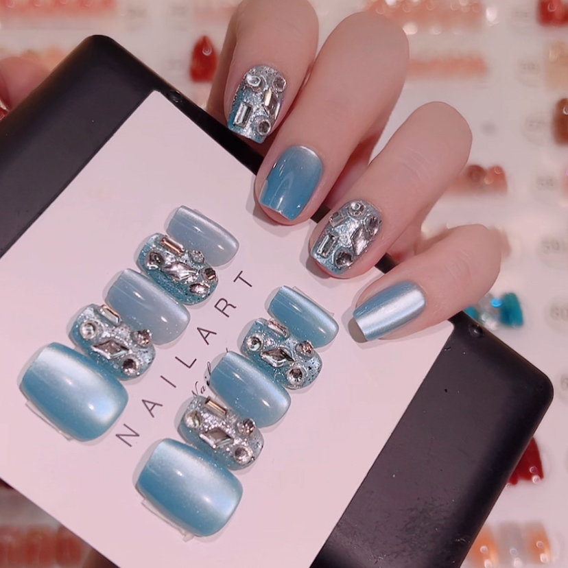 527-短短梯蓝色猫眼镶钻穿戴甲指甲片成品显白高级假指甲贴片美甲