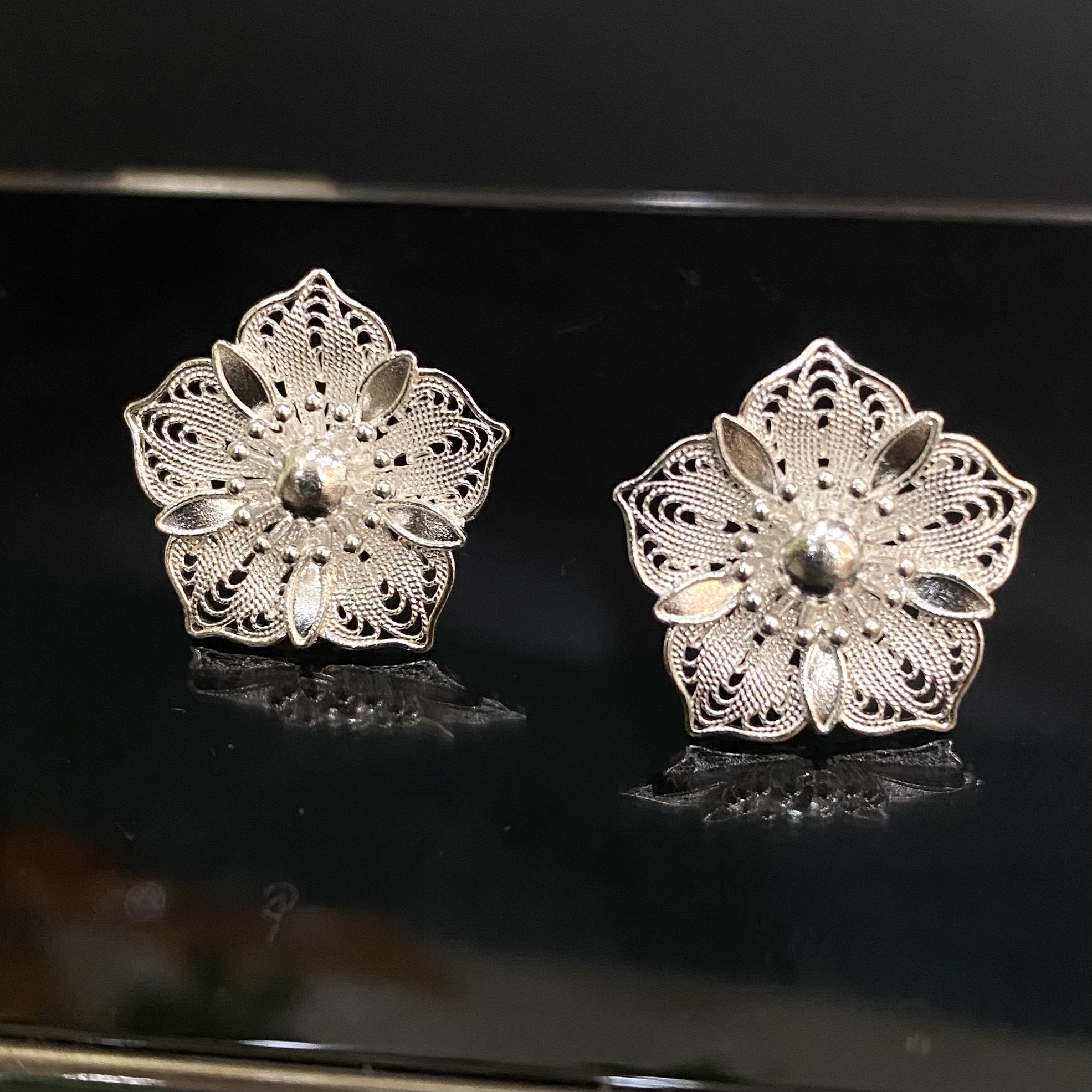 足银耳饰 复古银色小众气质耳环佰利银饰足银花朵耳钉简单大方