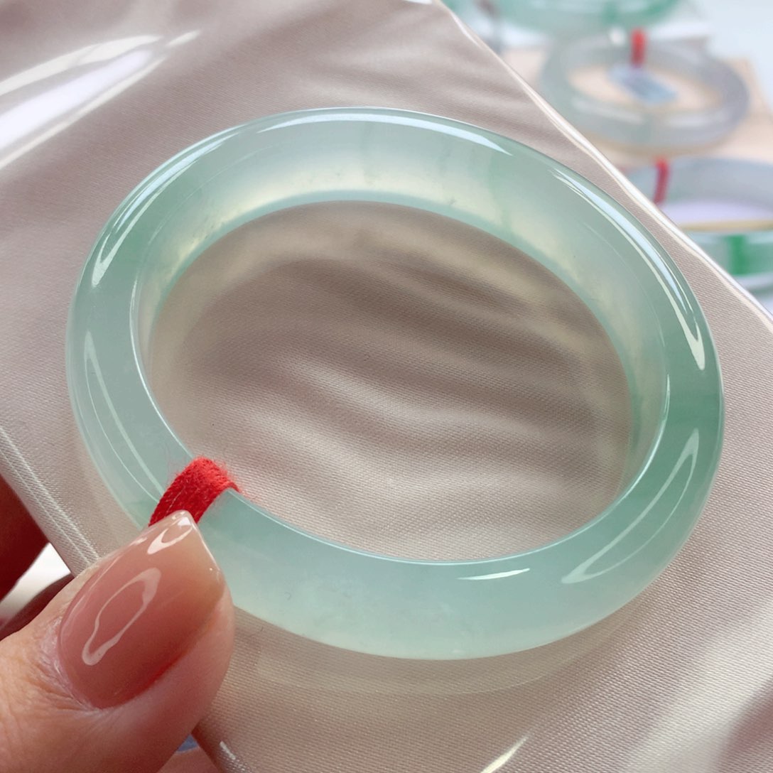 翡翠手镯（贵妃镯）未镶嵌师妹