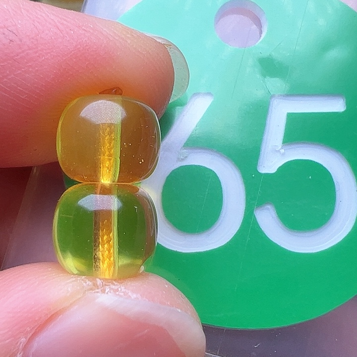 蜜蜡裸石未镶嵌8mm金沙