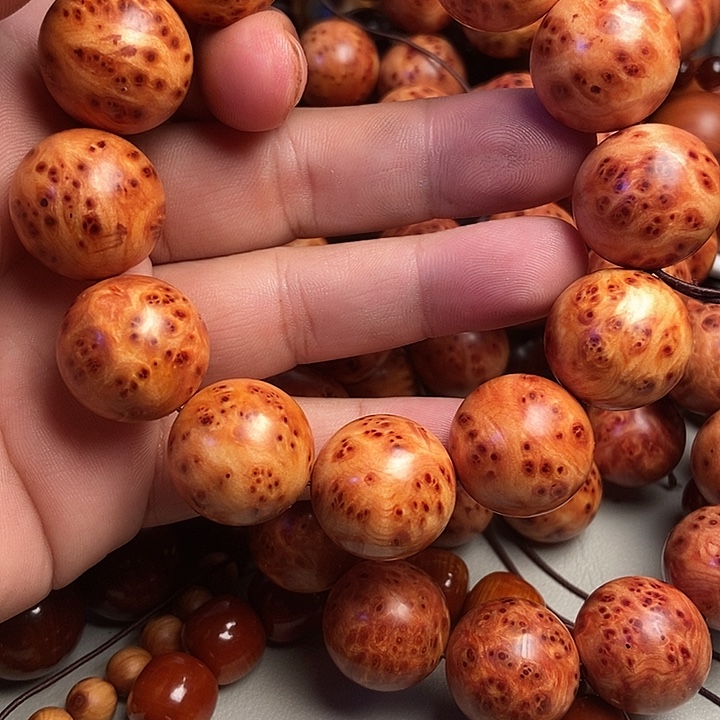 P***汤柏木（崖柏）无事牌太行崖柏上树的：是你我一天也不能