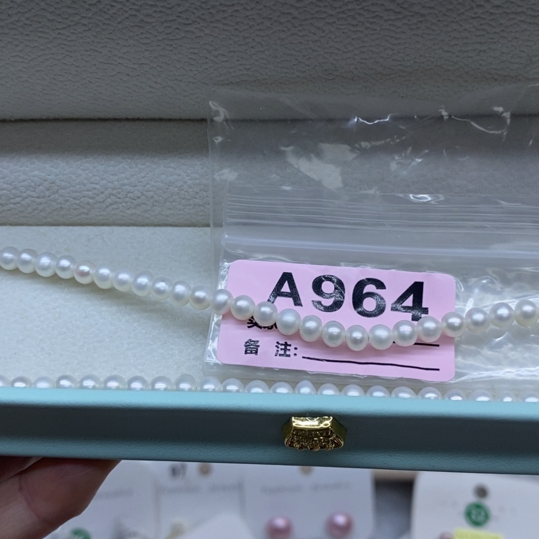 E***a淡水珍珠未镶嵌颈饰