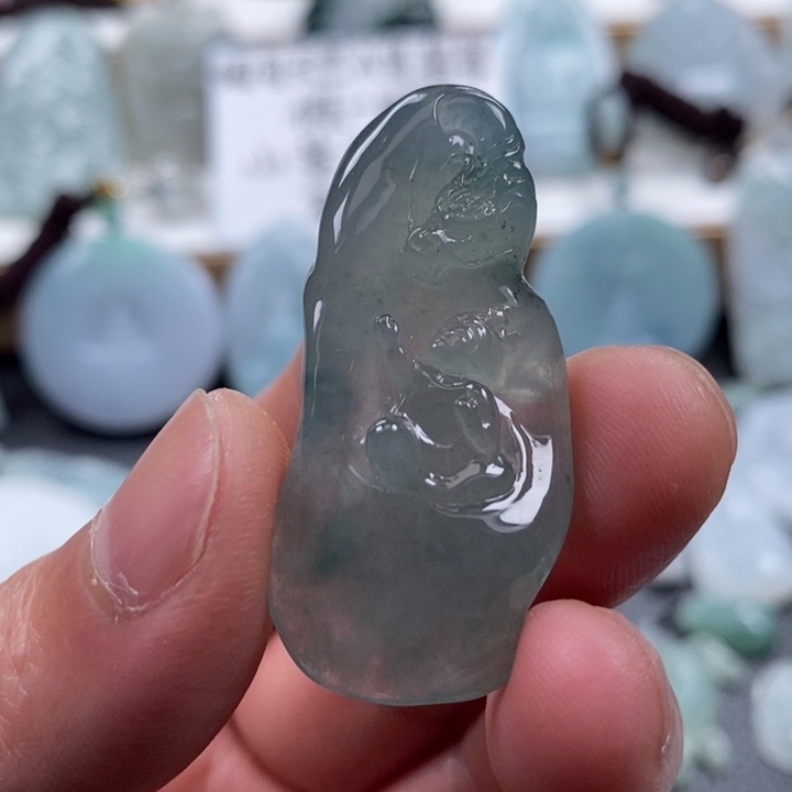 翡翠颈饰未镶嵌翡翠