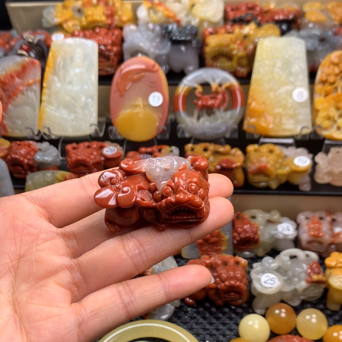 石英质玉（黄龙玉）挂件未镶嵌