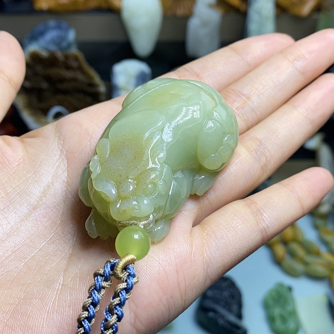 颈饰未镶嵌和田玉Y****a