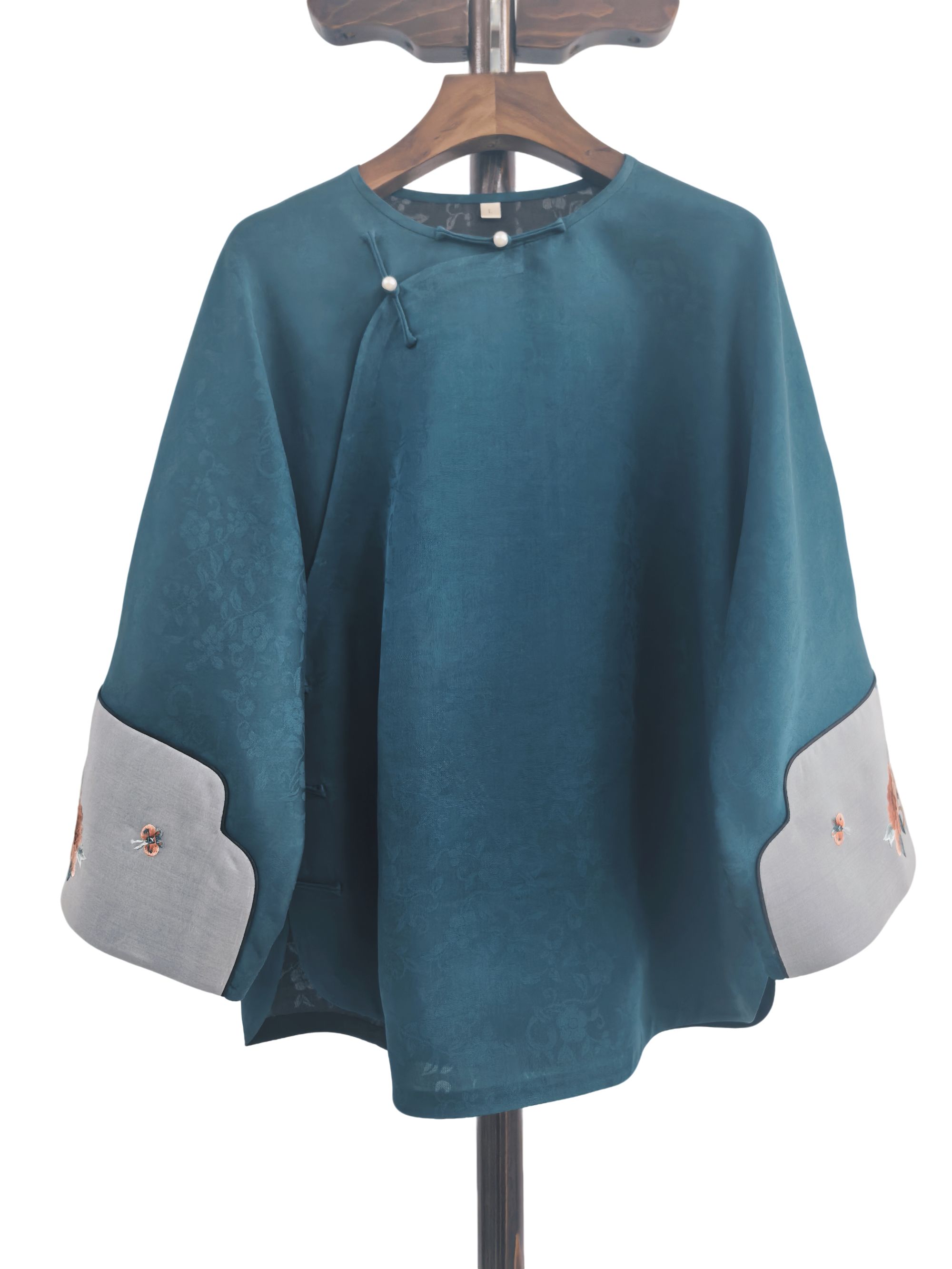 寨优袡【20168】香云纱夏款花罗百搭手绣姐姐服上衣