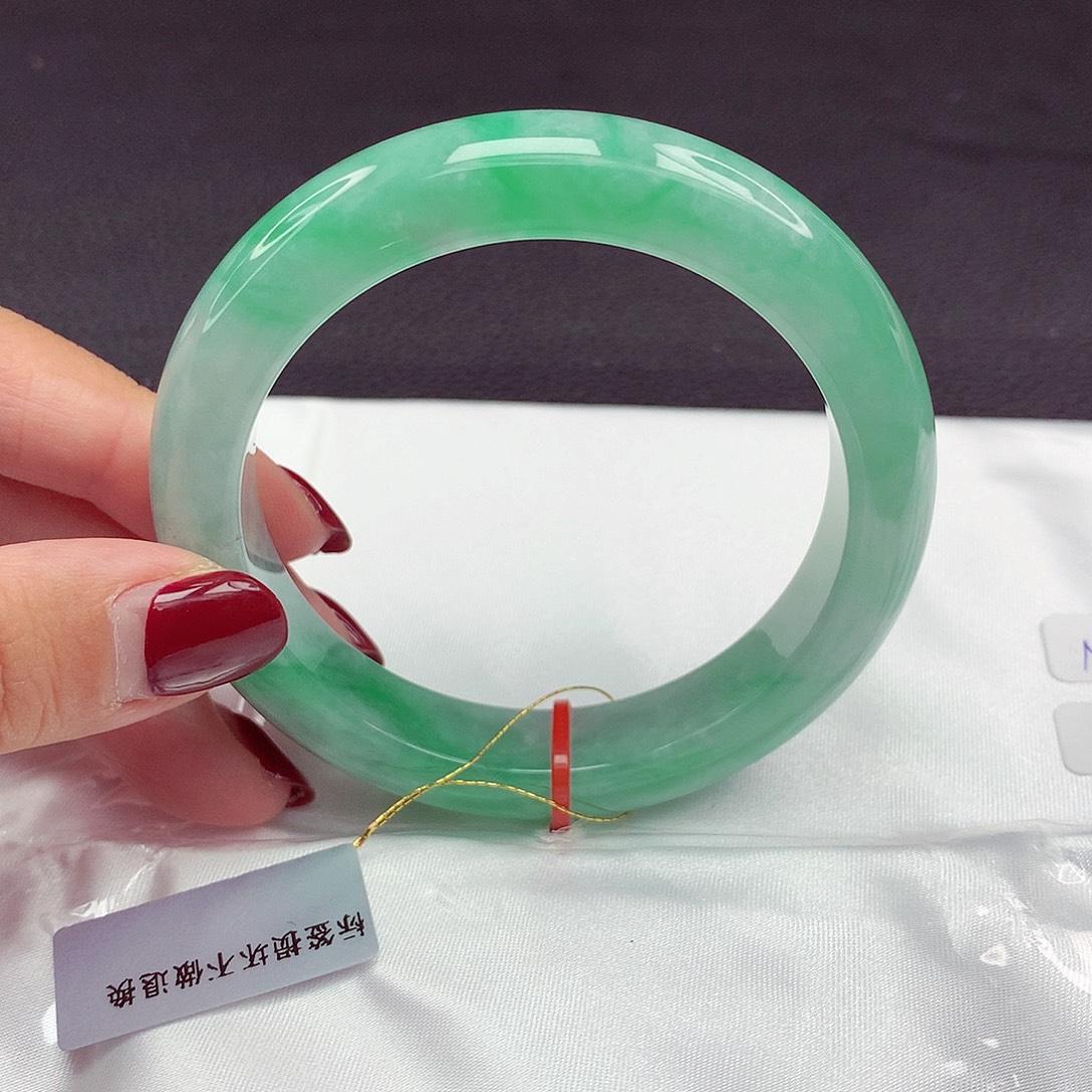翡翠未镶嵌手镯56圈909