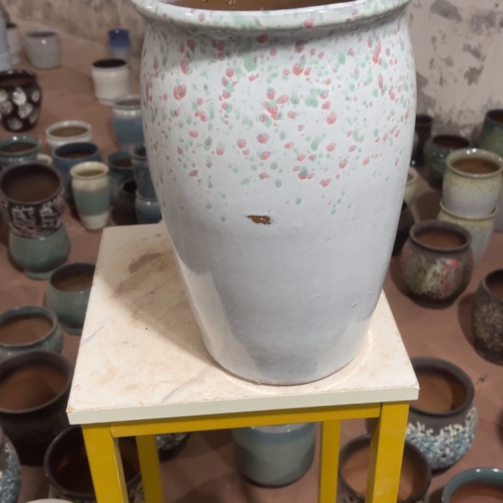 花盆紫砂口径20高度32一只小瑕疵