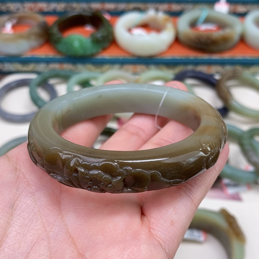 和田玉未镶嵌手镯56.2