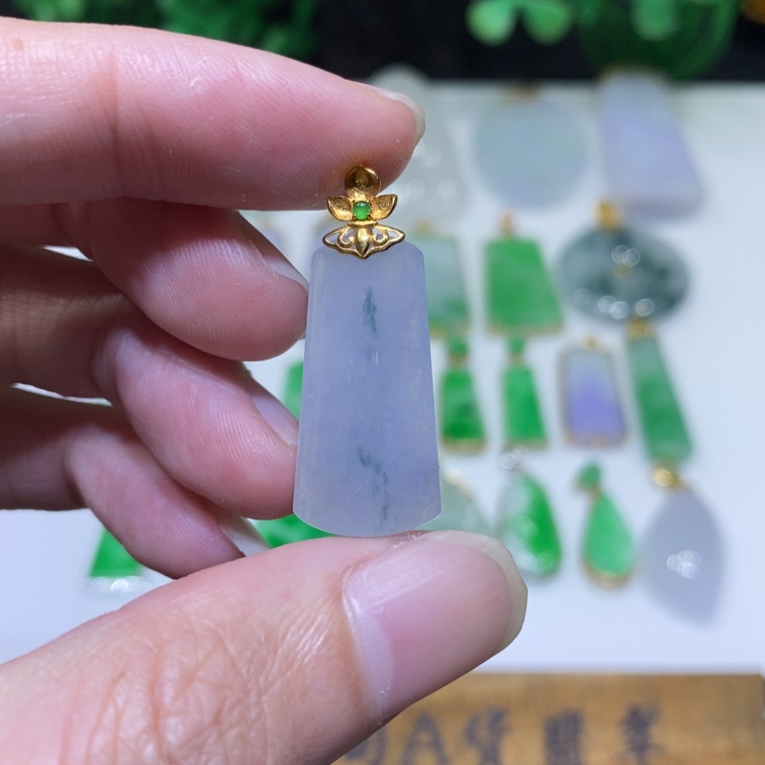 翡翠18K金镶嵌吊坠(不含链)