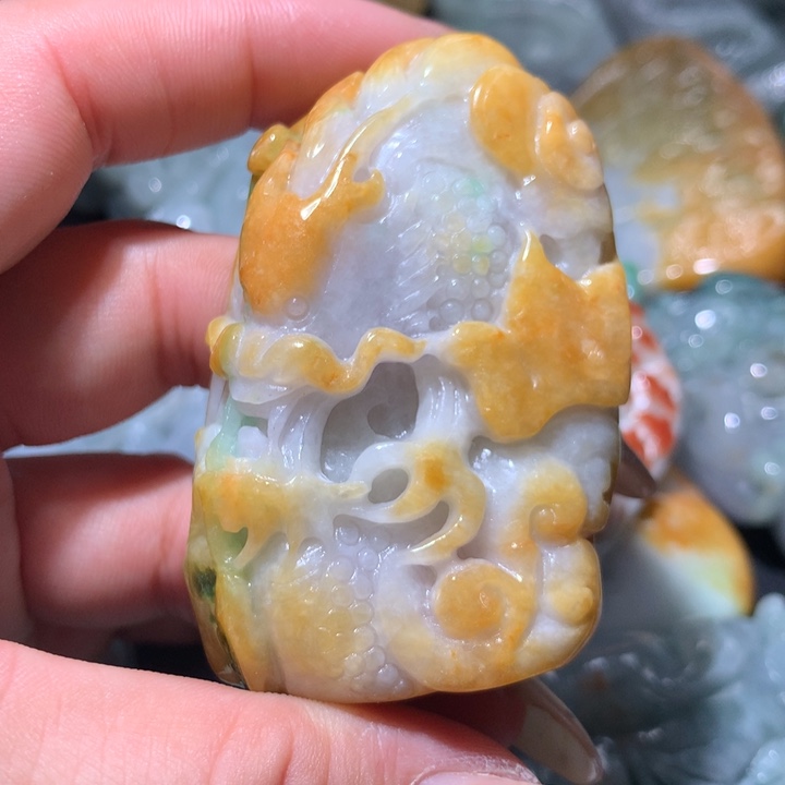 翡翠未镶嵌颈饰保真天然A货翡翠