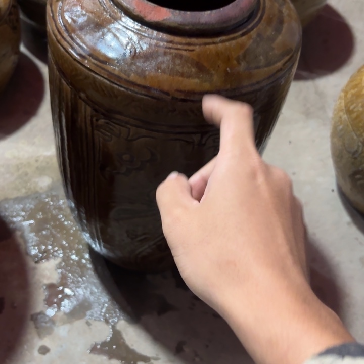 秦***姐马口窑罐子湖北省