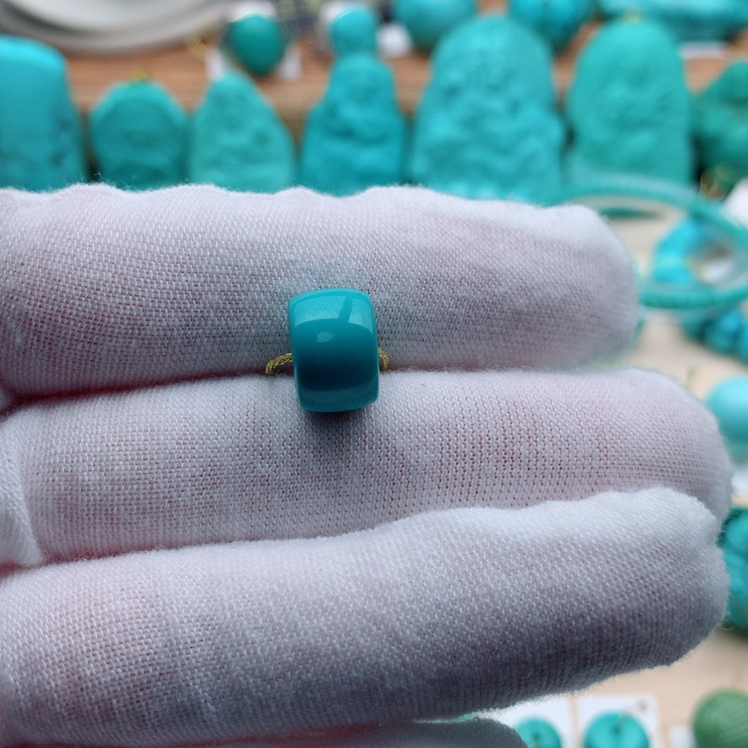 绿松石颈饰未镶嵌