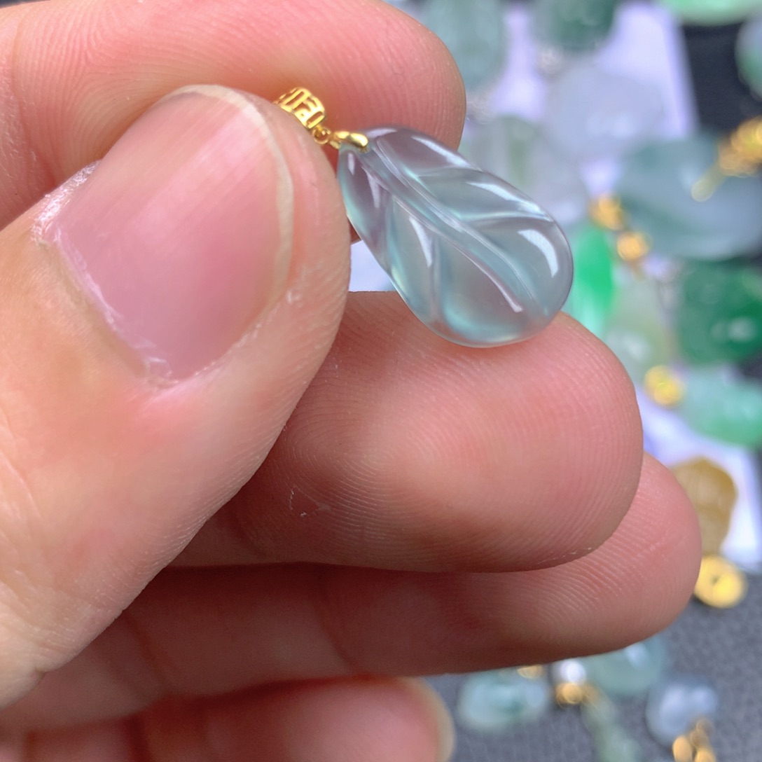 【闪购商品】翡翠18K金镶嵌颈饰翡翠