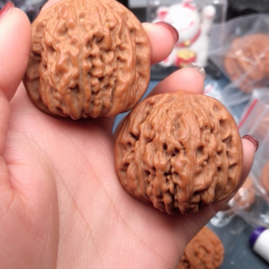 文玩核桃吊坠狮子头