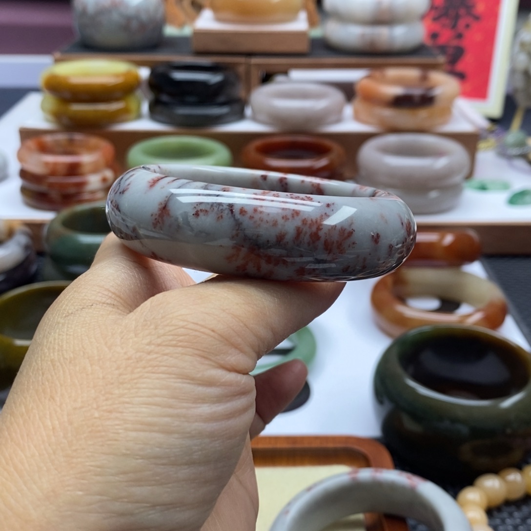 石英质玉手镯未镶嵌春*