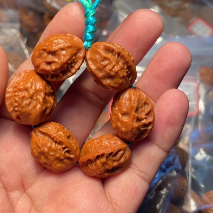 自***h文玩核桃把件野生羚羊角