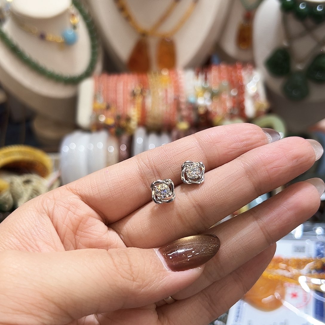 银S925镀金镶嵌耳钉玛瑙/玉髓莫桑耳钉