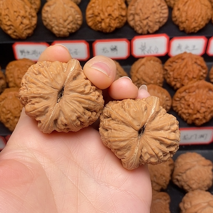 文玩核桃把件精**伙平谷元宝43