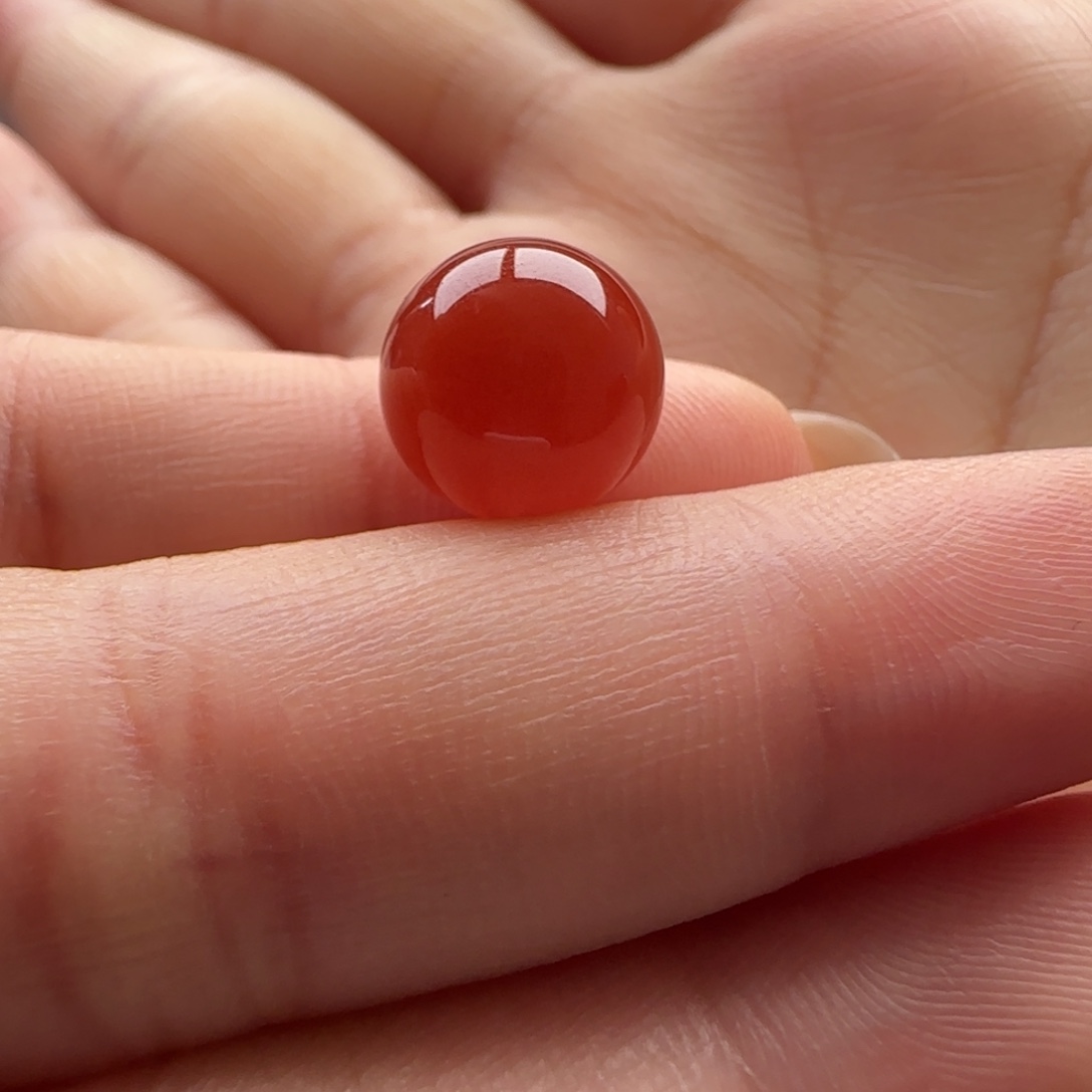 南红玛瑙未镶嵌圆珠10.9，孔边有白马牙，性价比高