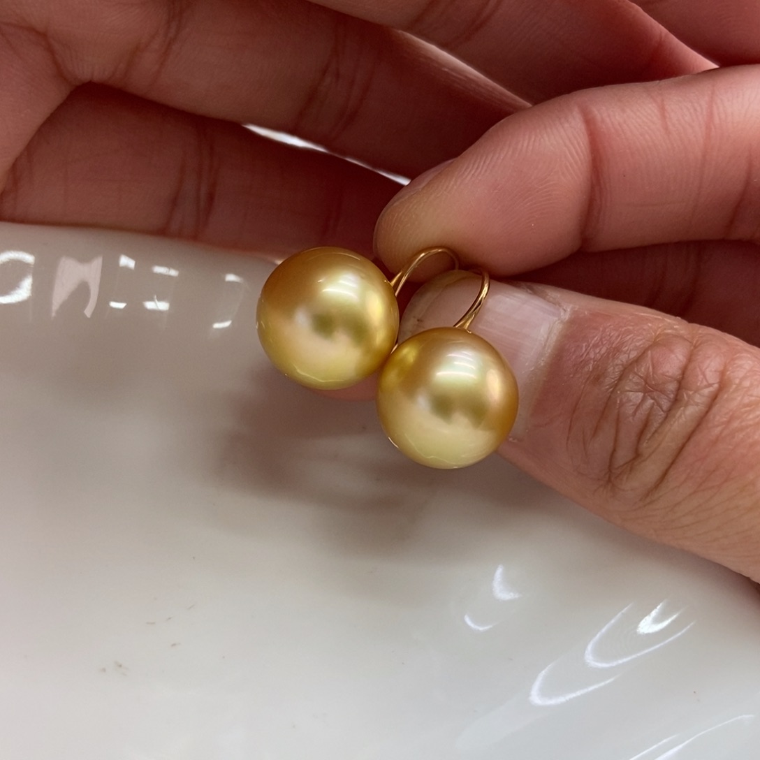 海水珍珠耳饰18K金镶嵌