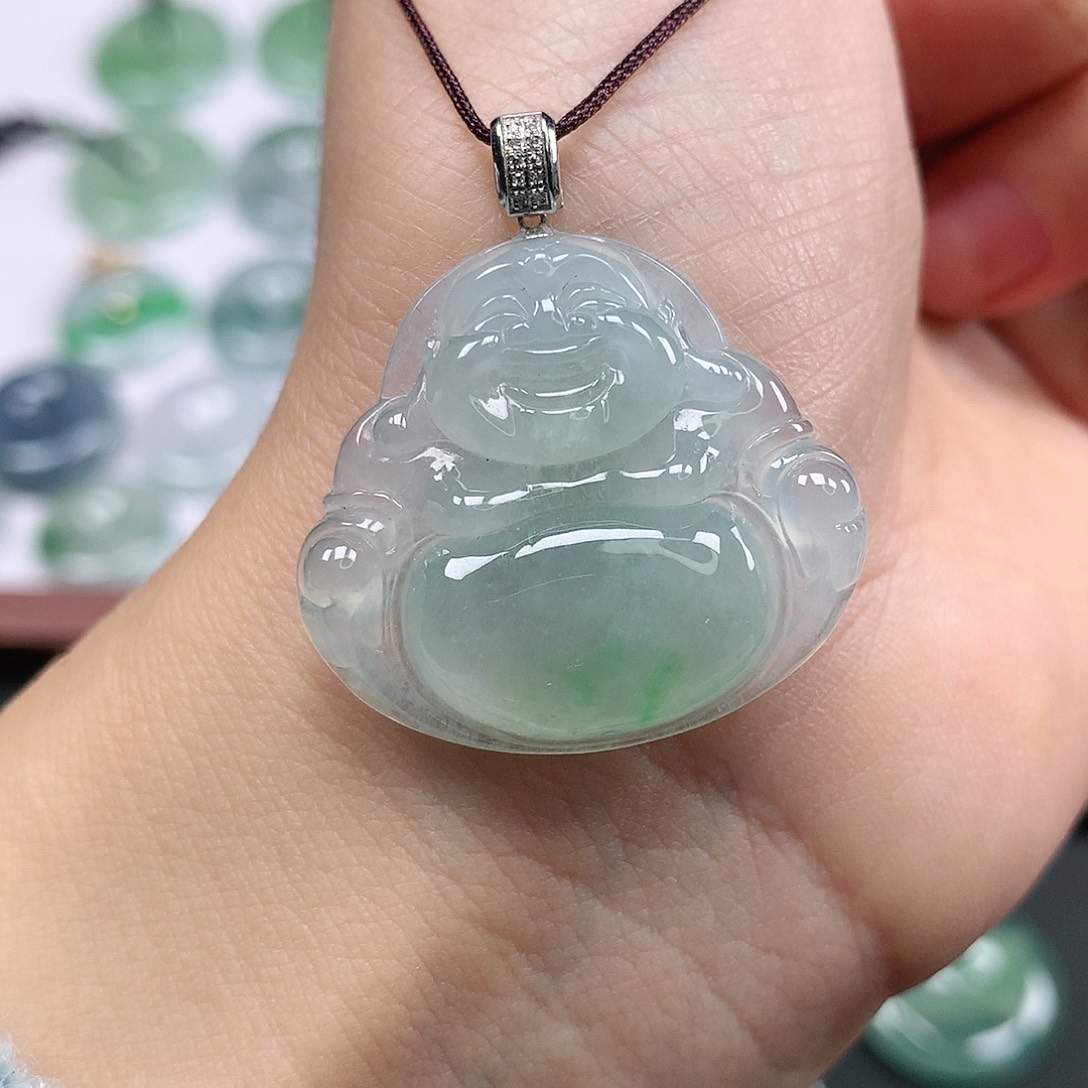 翡翠颈饰18K金镶嵌佛