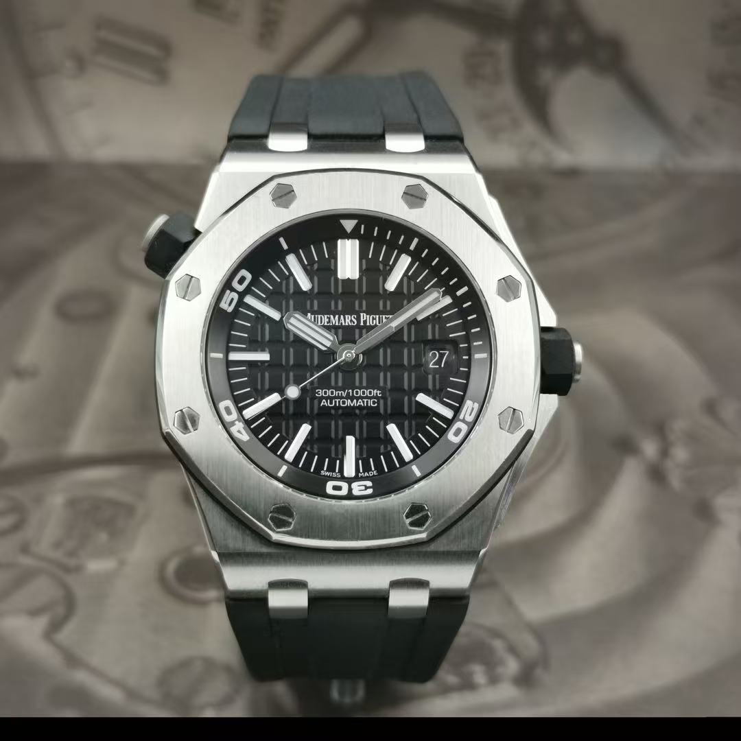 95新 Audemars Piguet/爱彼 皇家橡树离岸/15710st/42mm/全套