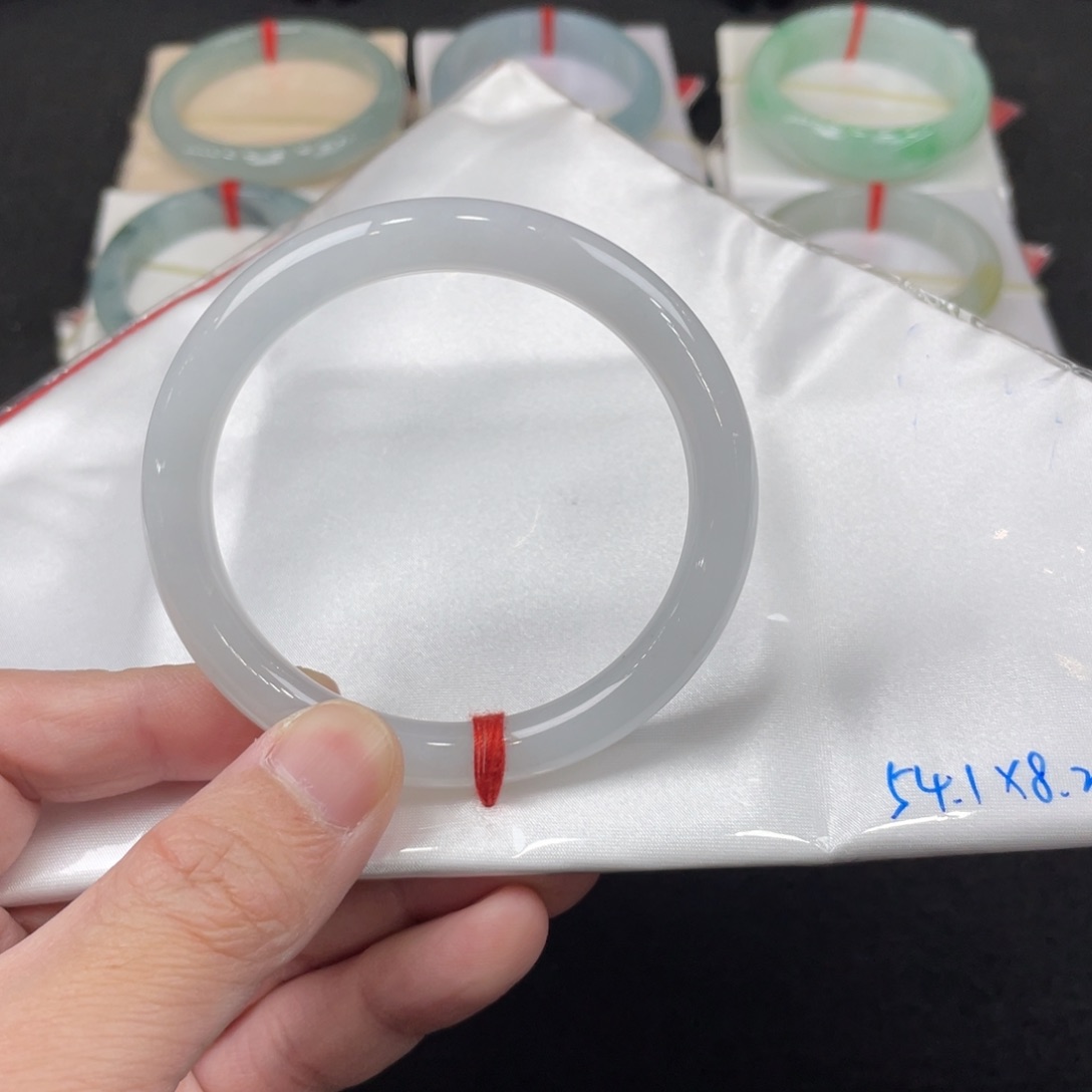 翡翠手镯未镶嵌54圆条