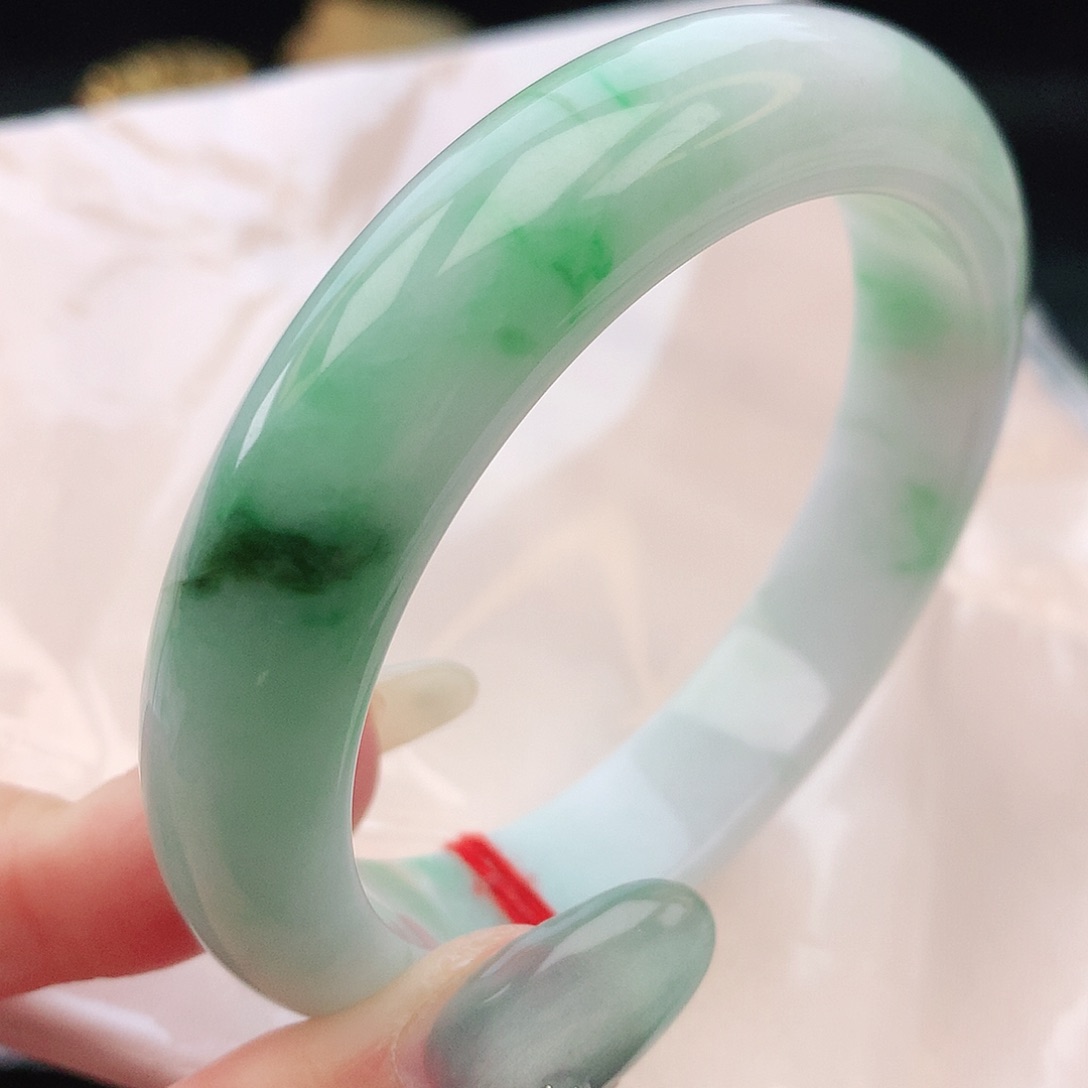 翡翠手镯未镶嵌58圈口080011