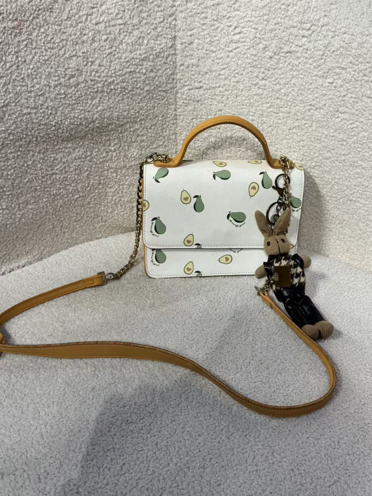 111女士单肩包时尚实用款式