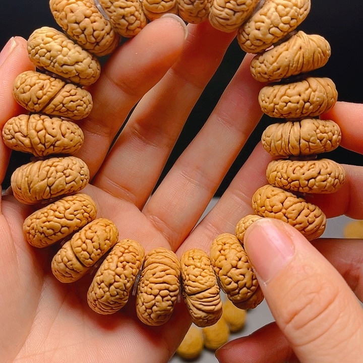 万***意吊坠桃核夹板手串