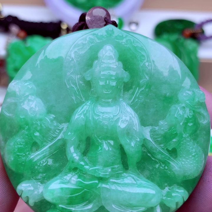 吊坠(不含链)未镶嵌翡翠