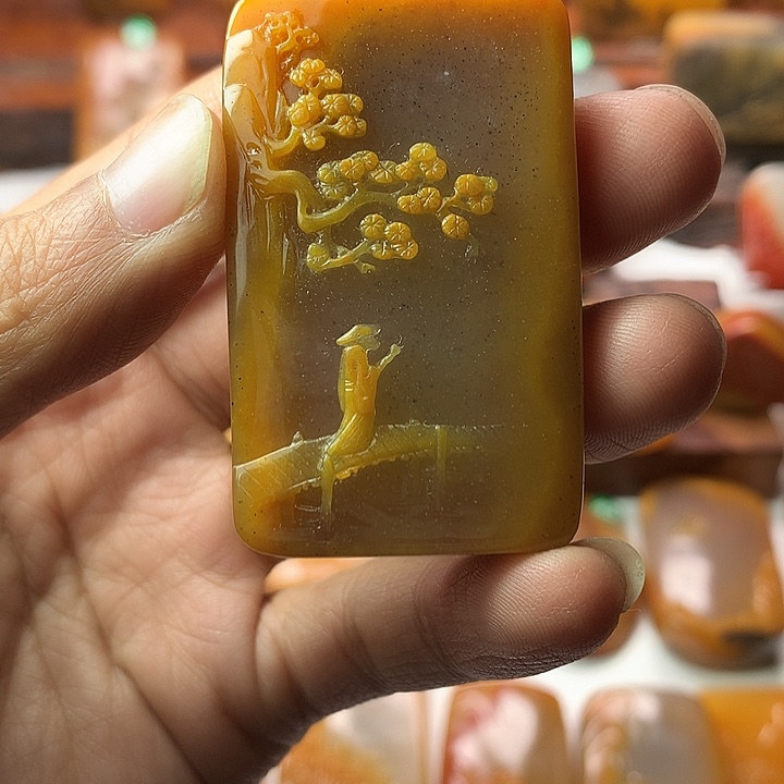 石英质玉（黄龙玉）未镶嵌挂件