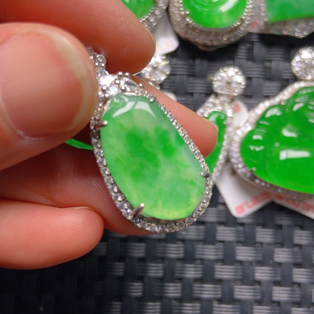 翡翠银S925镶嵌颈饰福瓜吊坠