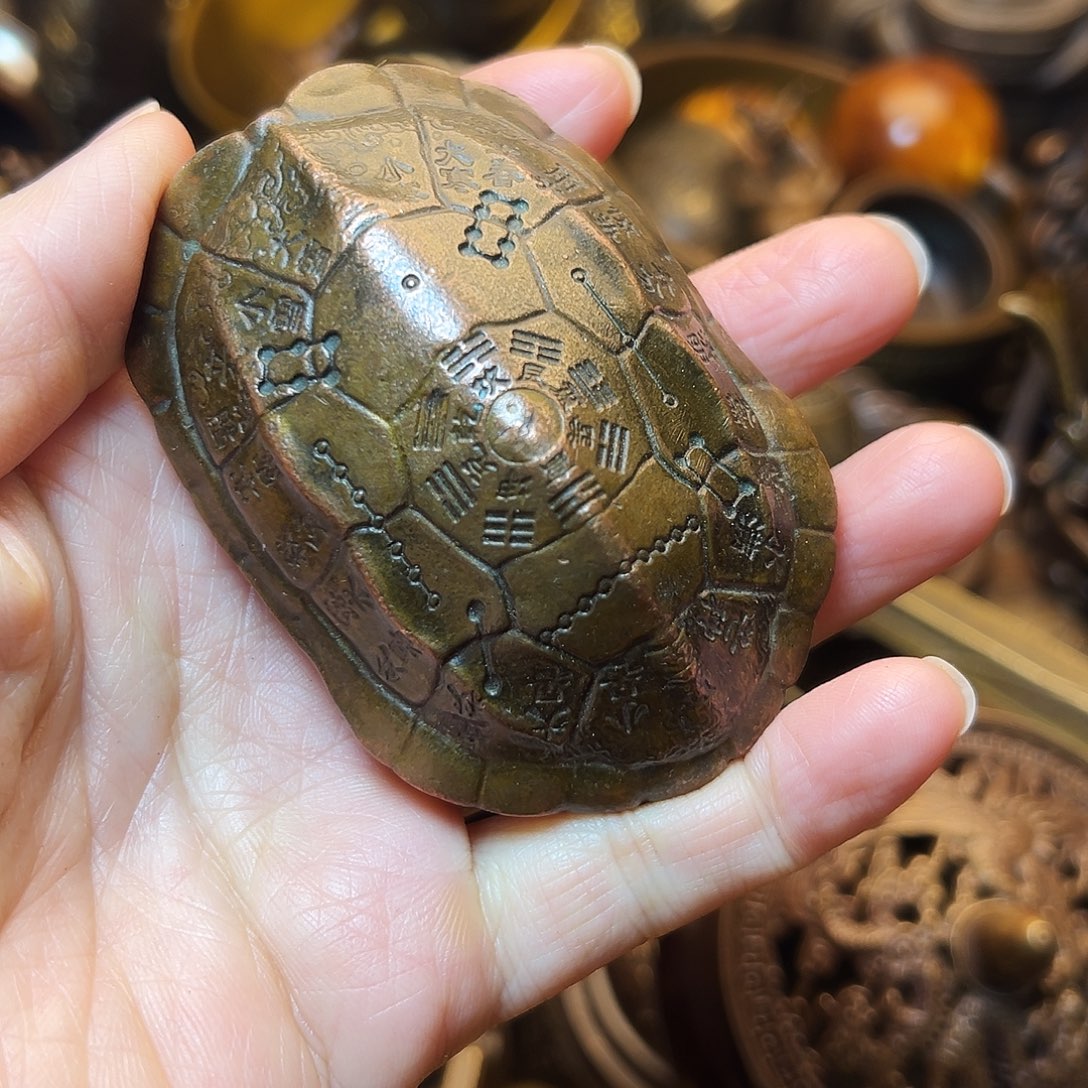 精美铜器工艺品等